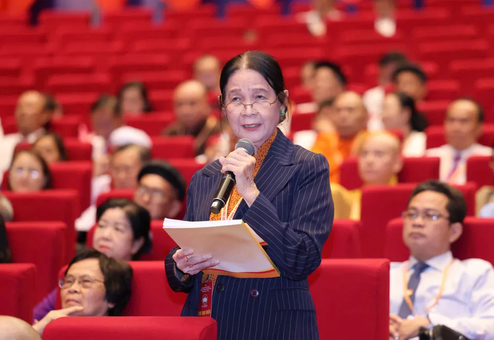 Đại biểu Trương Thị Hoà, đoàn MTTQ TPHCM.jpg