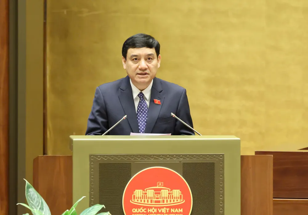Chủ nhiệm Ủy ban Văn hóa, Giáo dục của Quốc hội Nguyễn Đắc Vinh trình bày Báo cáo giải trình, tiếp thu, chỉnh lý dự thảo Luật Di sản văn hóa (sửa đổi),.jpg