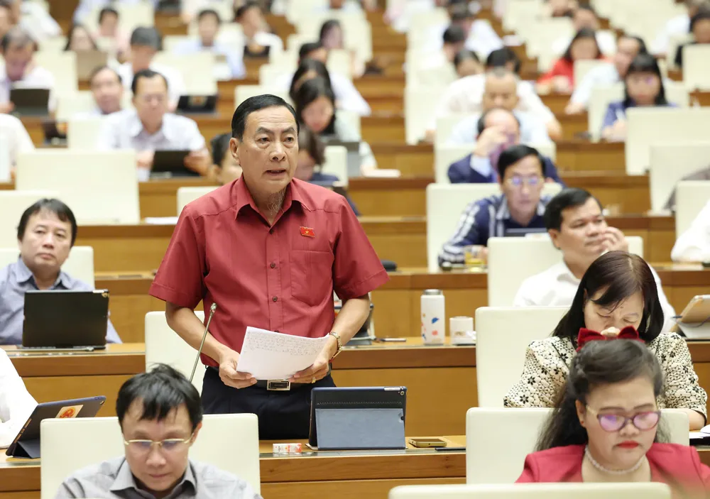 Đại biểu Phạm Văn Hòa (Đồng Tháp).jpg