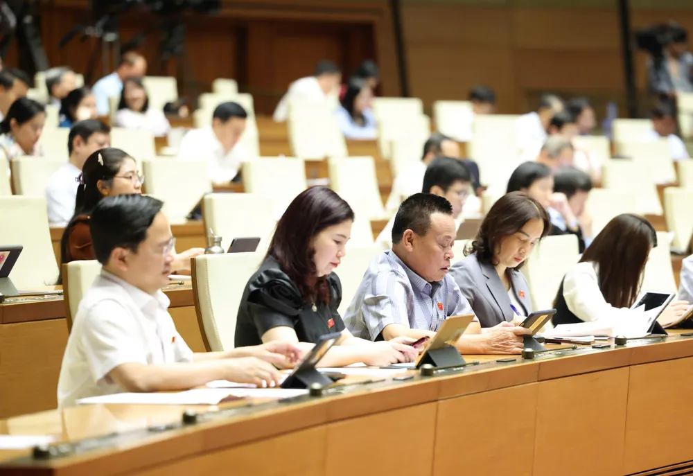 Các đại biểu dự phiên họp Quốc hội sáng 23-11.jpg