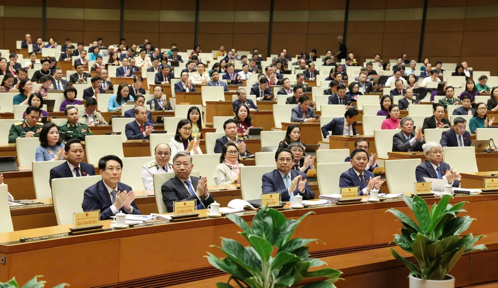 Các đại biểu dự phiên bế mạc chiều 30-11.jpg