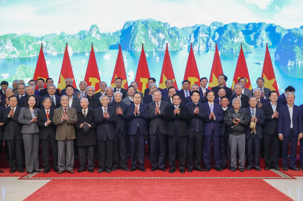 Tổng Bí thư Tô Lâm, Chủ tịch nước Lương Cường, Thủ tướng Phạm Minh Chính, Chủ tịch Quốc hội Trần Thanh Mẫn và các đồng chí lãnh đạo, nguyên lãnh đạo Đảng, Nhà nước qua các thời kỳ.jpg