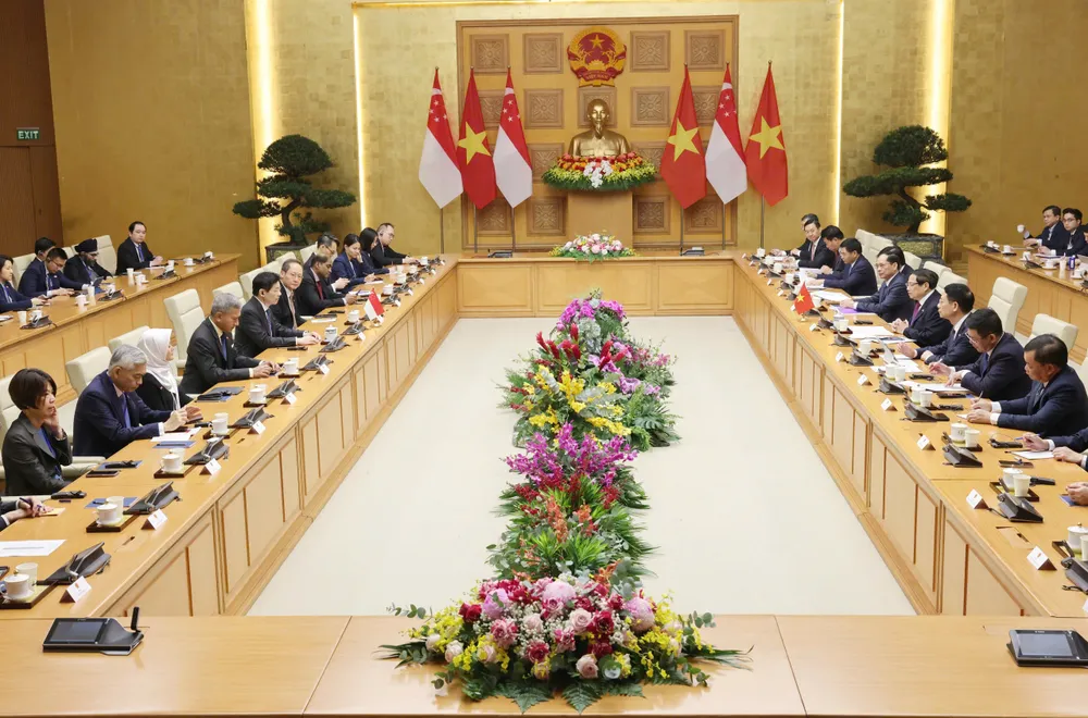 Thủ tướng Phạm Minh Chính đã hội đàm với Thủ tướng Singapore Lawrence Wong. Ảnh: QUANG PHÚC