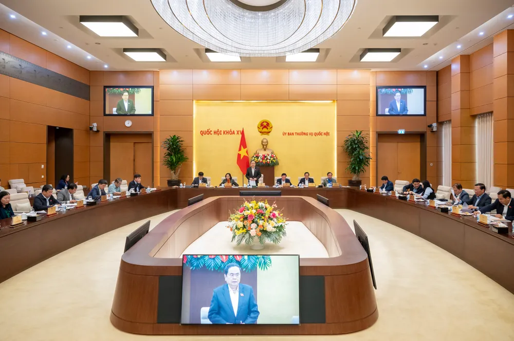 Toàn cảnh phiên họp.jpg