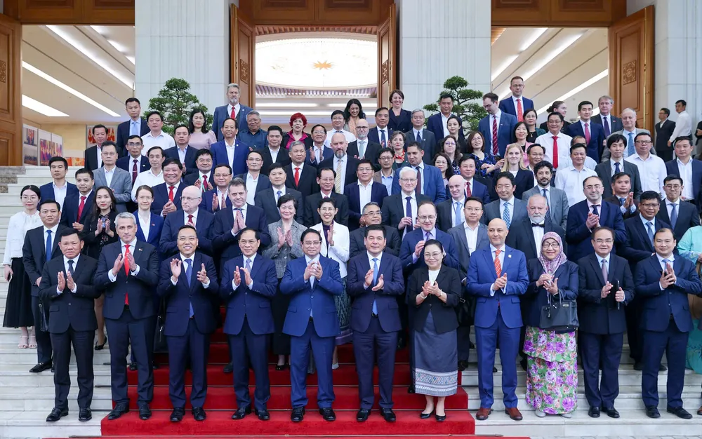 Thủ tướng Phạm Minh Chính và các đại biểu dự buổi lễ. Ảnh: VIẾT CHUNG