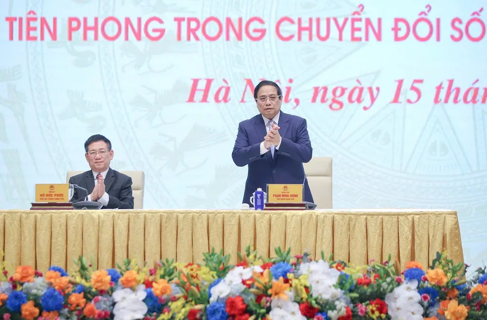 Thủ tướng Phạm Minh Chính chủ trì và phát biểu tại hội nghị doanh nghiệp Nhà nước tiên phong trong chuyển đổi số và thúc đẩy tăng trưởng.jpg