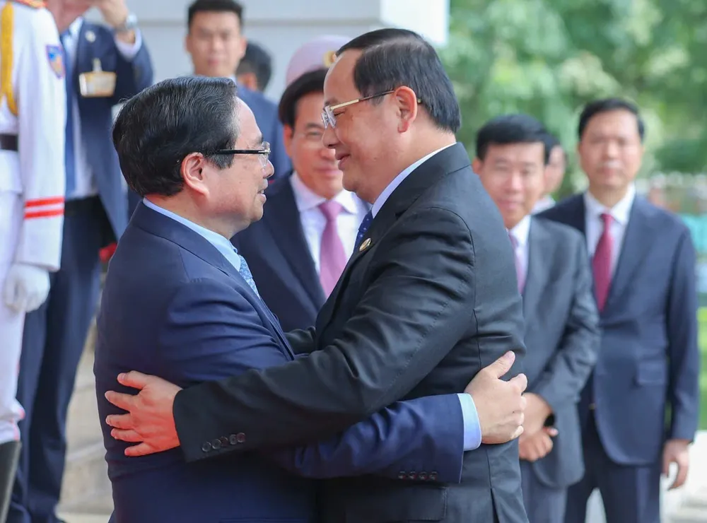 Thủ tướng Phạm Minh Chính hội đàm với Thủ tướng Lào Sonexay Siphandone nhân chuyến sang Việt Nam tham dự Hội nghị thượng đỉnh Diễn đàn Đối tác vì Tăng trưởng xanh và Mục tiêu toàn cầu (P4G) lần thứ tư.jpg