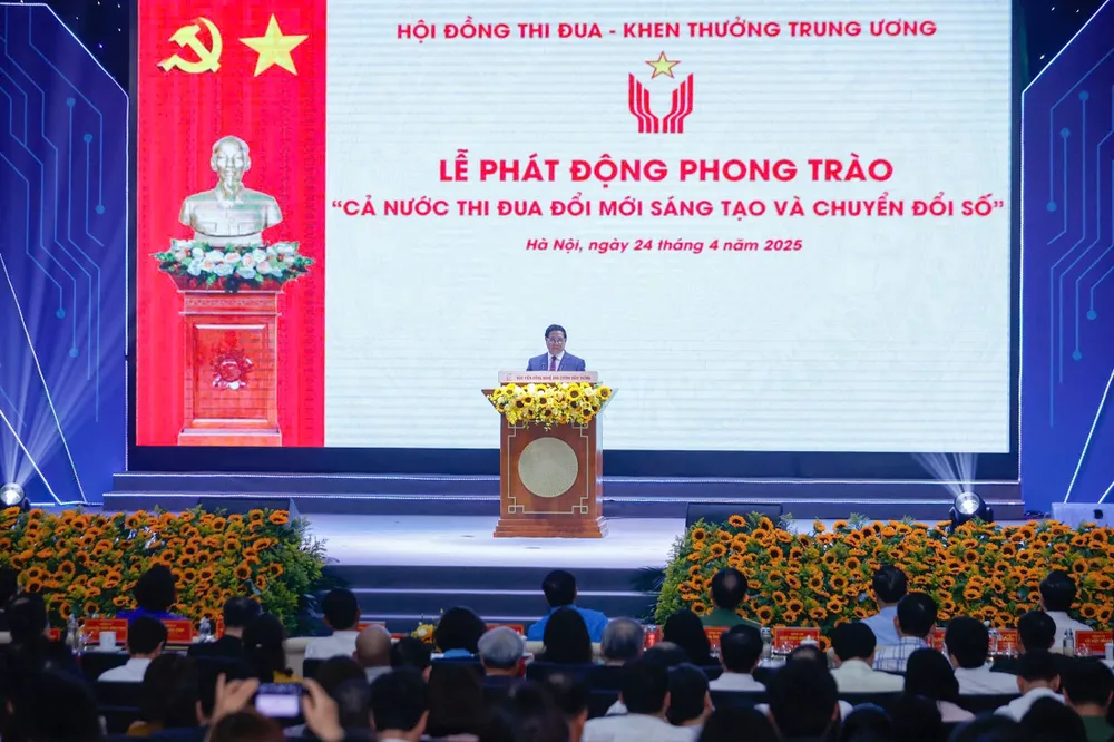 Thủ tướng Phạm Minh Chính dự và phát biểu tại lễ phát động phong trào Cả nước thi đua đổi mới sáng tạo và chuyển đổi số.jpg