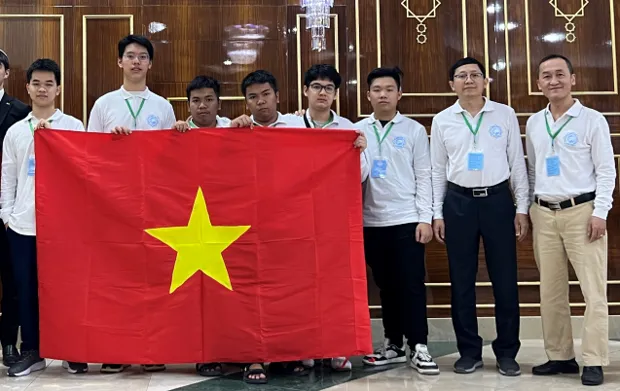 6/6 học sinh Việt Nam giành Huy chương Vàng Olympic giao lưu Toán học