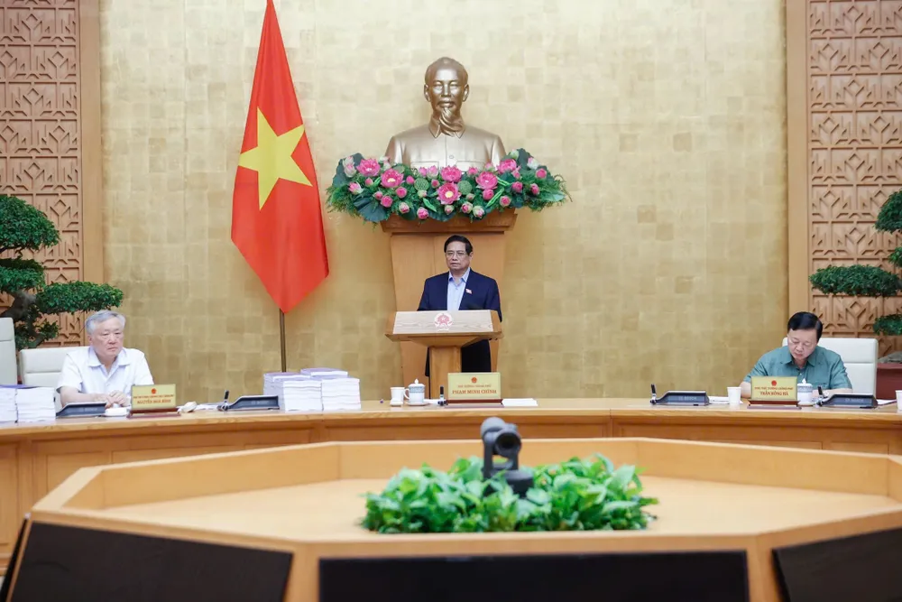 Thủ tướng Phạm Minh Chính chủ trì và phát biểu tại phiên họp của Chính phủ về việc sắp xếp, tổ chức lại đơn vị hành chính các cấp và xây dựng mô hình tổ chức chính quyền địa phương 2 cấp, sáng 9-5. Ảnh: VIẾT CHUNG