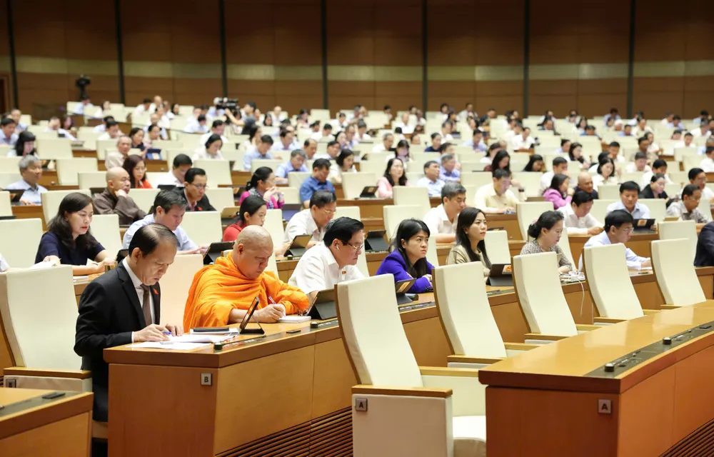 Các đại biểu dự họp Quốc hội, sáng 12-5. Ảnh: QUANG PHÚC