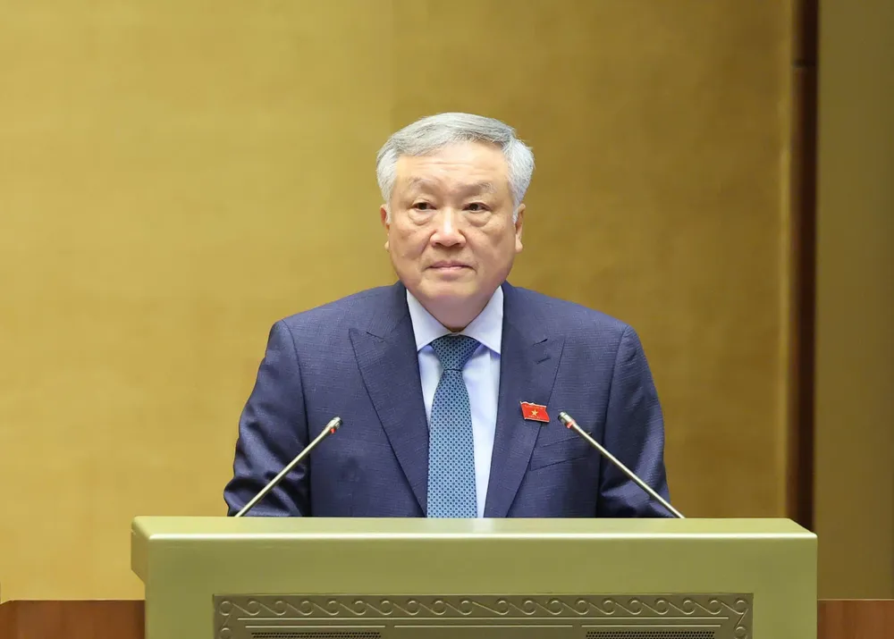 Phó Thủ tướng thường trực Nguyễn Hòa Bình giới thiệu về vai trò và ý nghĩa của Trung tâm Tài chính quốc tế, sáng 11-6. Ảnh QUANG PHÚC.jpg