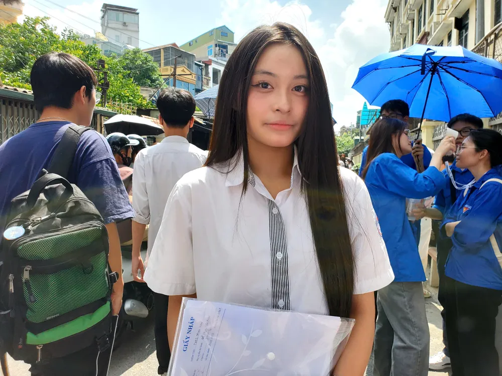 Thí sinh Đỗ Ngọc Bảo Anh ( Trường THPT Đoàn Kết - Hai Bà Trưng). Ảnh HÀ NGUYỄN.jpg
