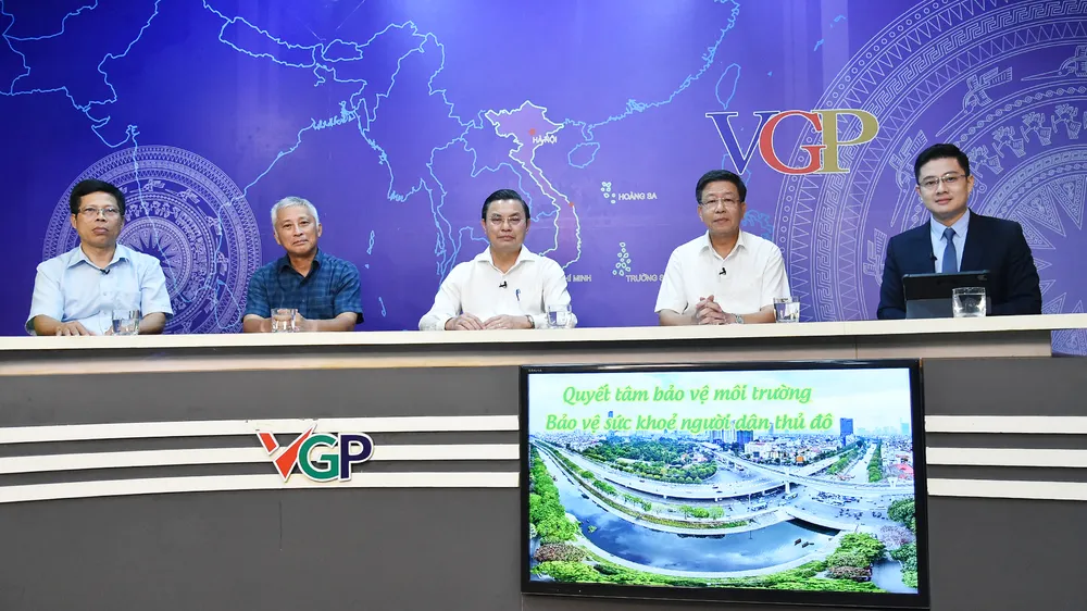 Các đại biểu dự tọa đàm