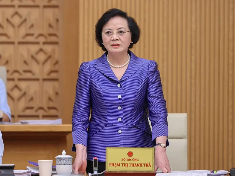 Bộ trưởng Bộ Nội vụ Phạm Thị Thanh Trà phát biểu tại phiên họp Chính phủ thường kỳ tháng 8