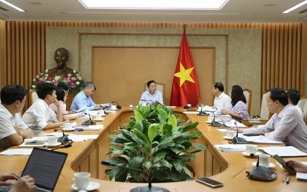 Phó Thủ tướng Trần Hồng Hà chủ trì cuộc họp nghe báo cáo về dự thảo Nghị định sửa đổi, bổ sung về nhà ở xã hội