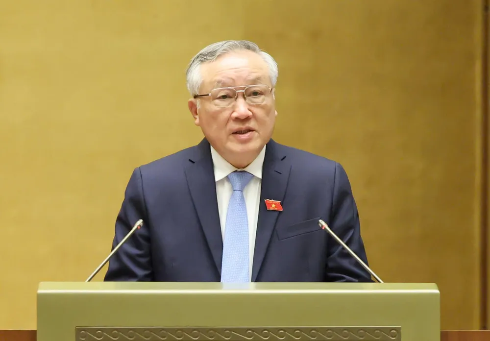 Phó Thủ tướng Thường trực Nguyễn Hòa Bình trình bày báo cáo tổng kết công tác nhiệm kỳ 2021-2026 của Chính phủ, chiều 20-10. Ảnh: QUANG PHÚC