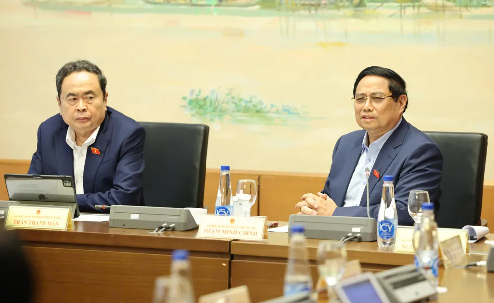 Thủ tướng Phạm Minh Chính phát biểu tại phiên thảo luận tổ, chiều 4-11. Ảnh QUANG PHÚC.jpg