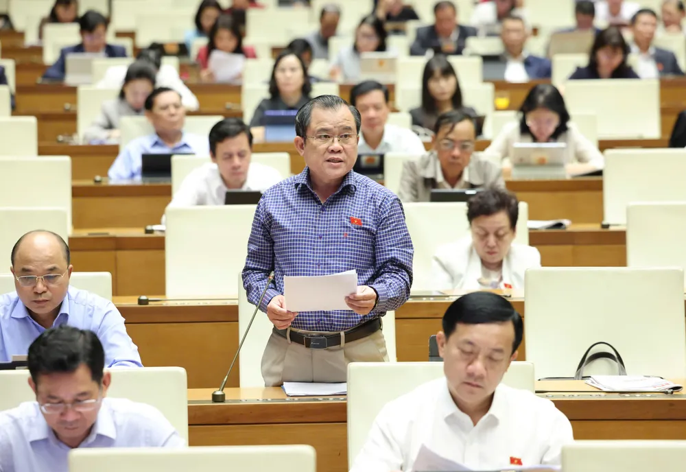 Đại biểu Nguyễn Tâm Hùng (TPHCM).jpg