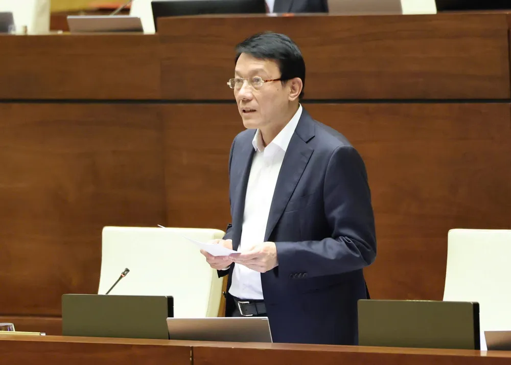 Bộ trưởng Bộ Công an Lương Tam Quang phát biểu giải trình, làm rõ một số vấn đề đại biểu Quốc hội nêu, chiều 17-11. Ảnh QUANG PHÚC.jpg