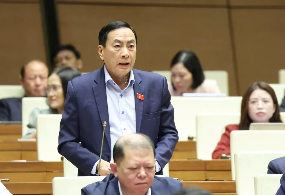 Đại biểu Phạm Văn Hòa (Đồng Tháp).jpg