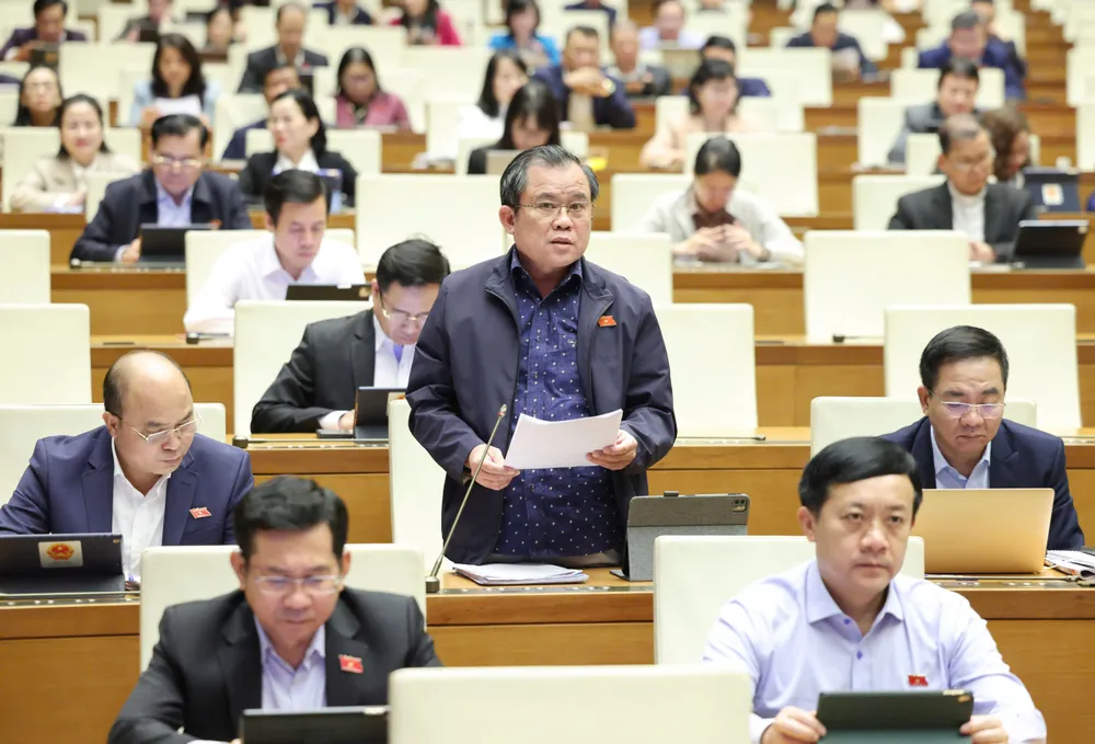 Đại biểu Nguyễn Tâm Hùng (TPHCM.jpg