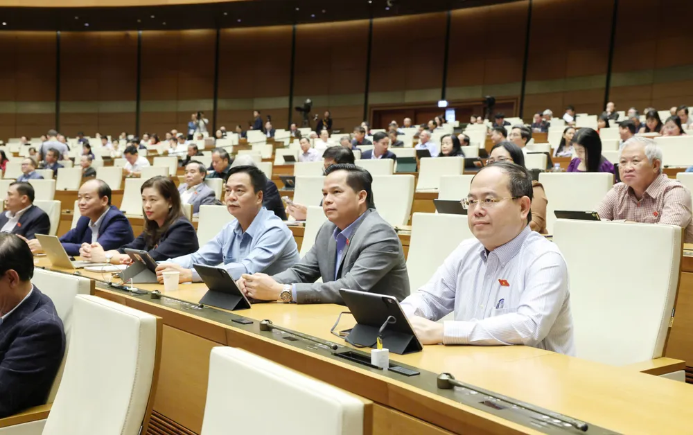 ác đại biểu Quốc hội dự phiên họp chiều 25-11. Ảnh QUANG PHÚC.jpg