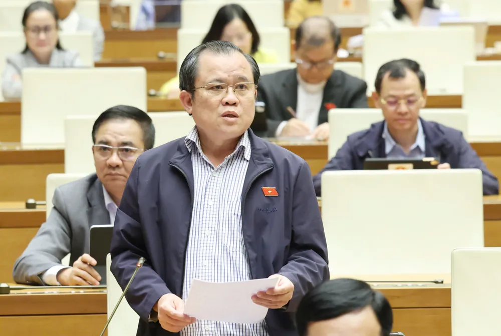 Đại biểu Nguyễn Tâm Hùng (TPHCM).jpg