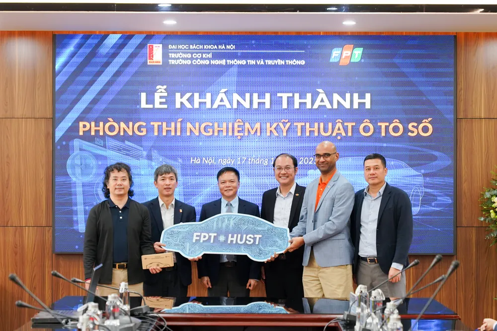 FPT và Đại học Bách khoa Hà Nội tổ chức khánh thành phòng thí nghiệm kỹ thuật ô tô số