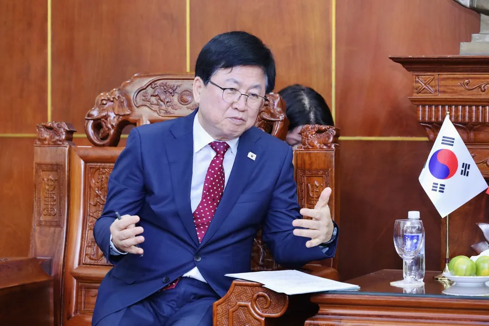 Bộ trưởng Choi Kyo Jin.jpg