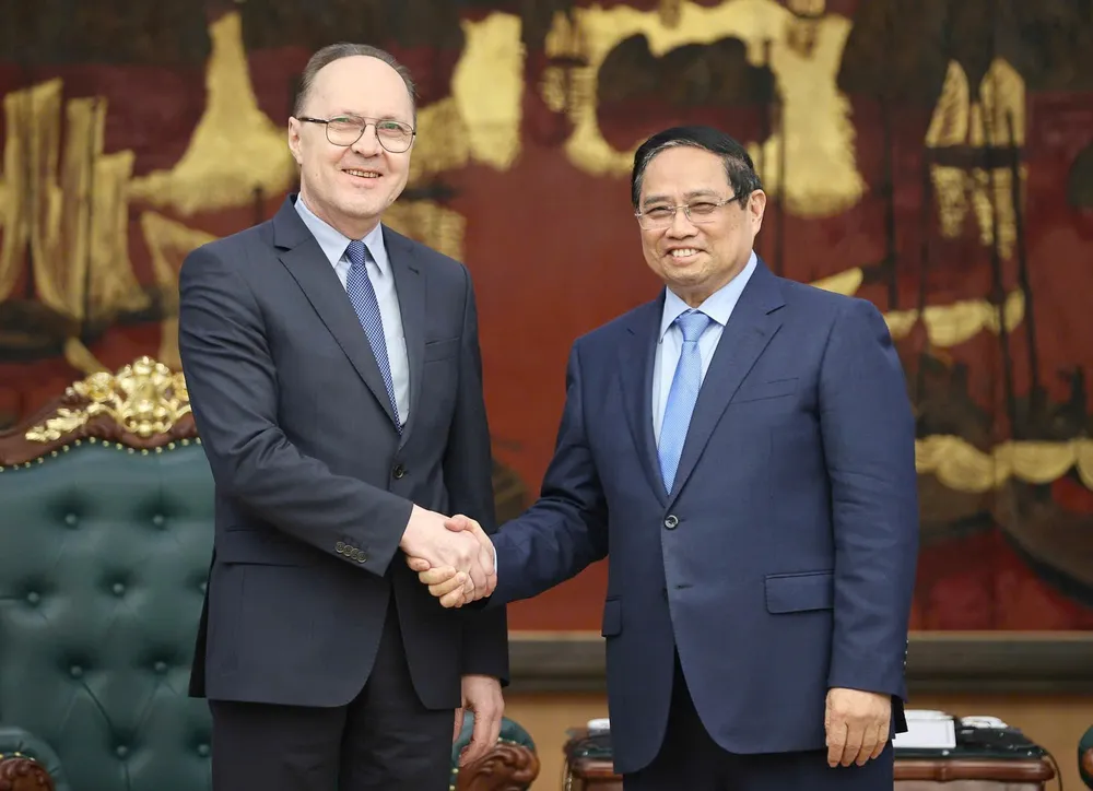 Thủ tướng Phạm Minh Chính tiếp ông Gennady Bezdetko, Đại sứ Liên bang Nga tại Việt Nam, chiều 1-4. Ảnh VIẾT CHUNG