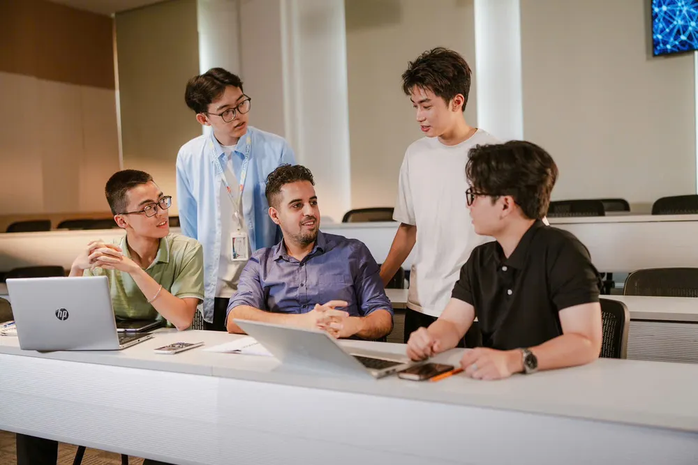 Chương trình đào tạo 20.000 nhân tài AI thực chiến của Trường Đại học VinUni có 500 học viên tham gia