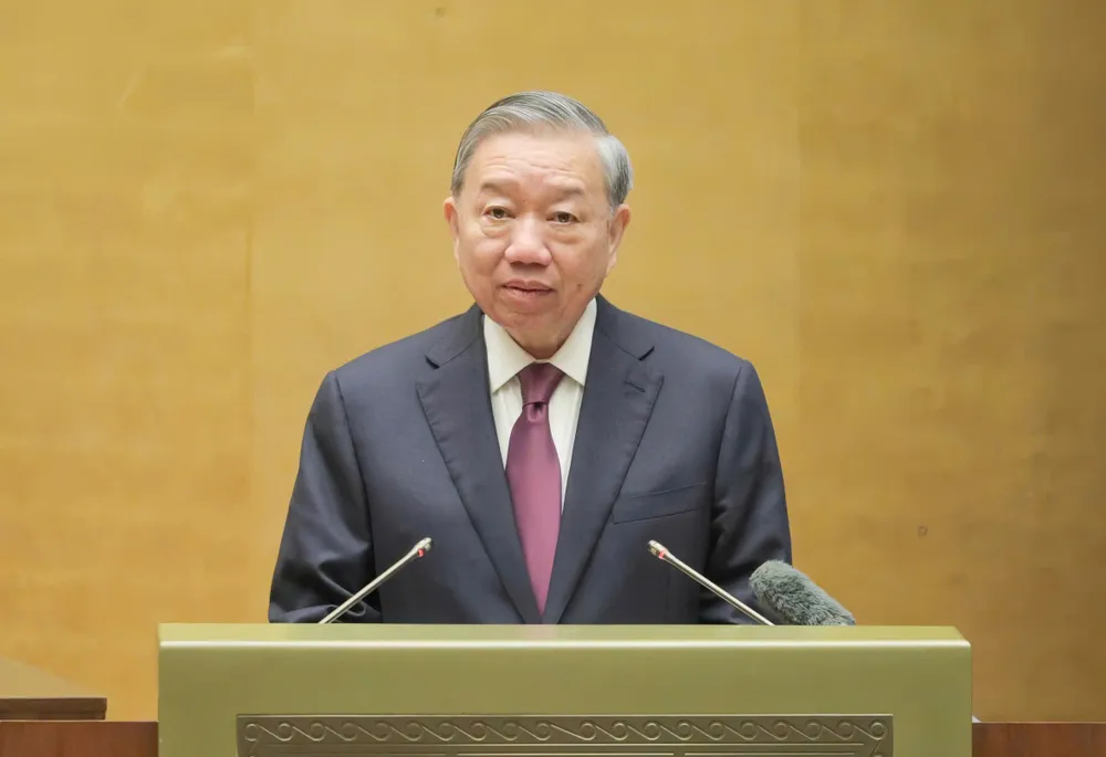 Tổng Bí thư, Chủ tịch nước Tô Lâm phát biểu chỉ đạo hội nghị, sáng 13-4. Ảnh: VIẾT CHUNG