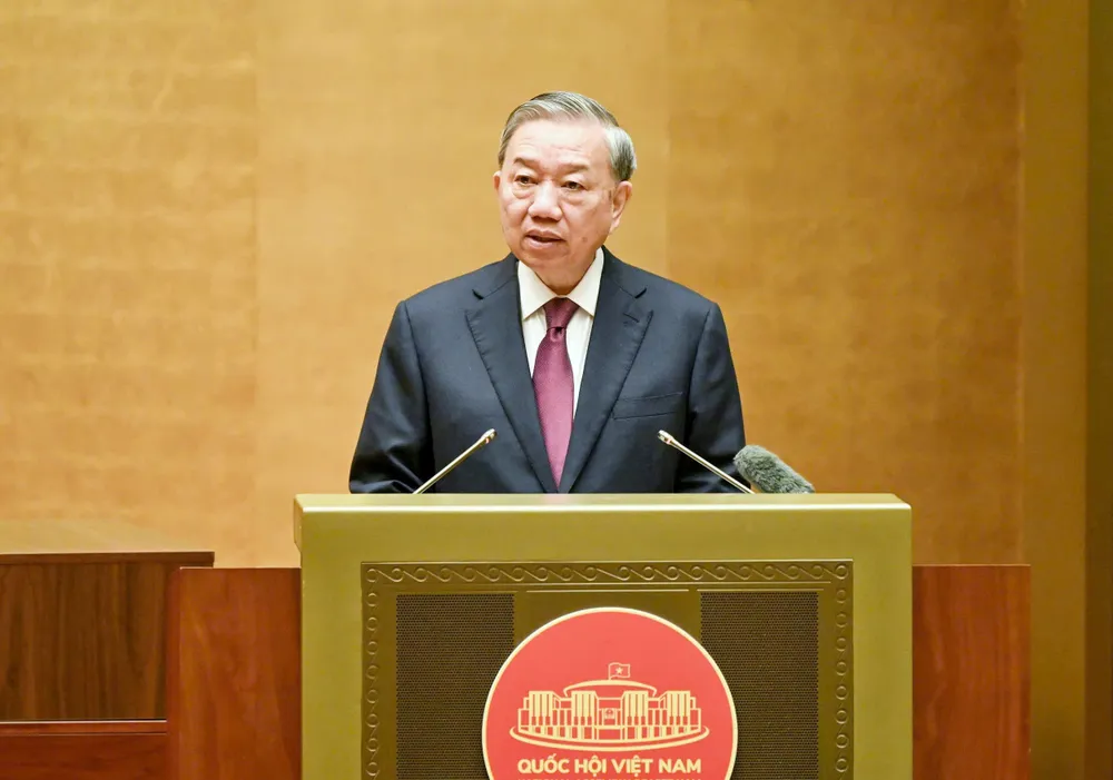 Tổng Bí thư, Chủ tịch nước Tô Lâm phát biểu chỉ đạo hội nghị, sáng 13-4. Ảnh VIẾT CHUNG.jpg