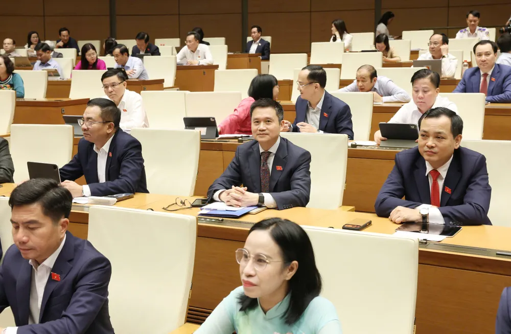 Các đại biểu Quốc hội dự phiên họp tại Hội trường Diên Hồng, chiều 20-4. Ảnh: QUANG PHÚC