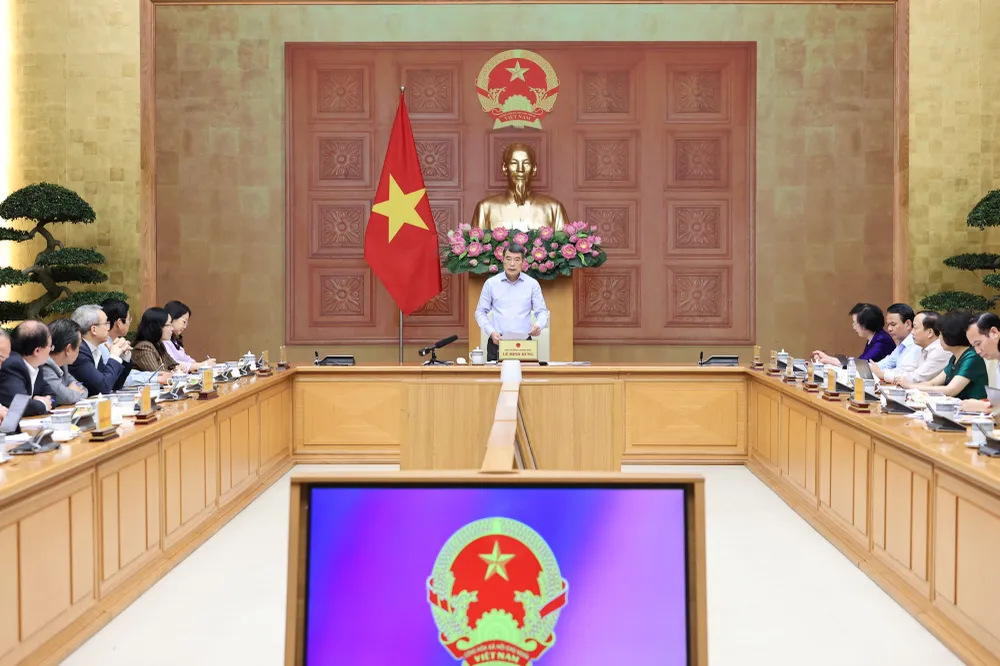 Thủ tướng Chính phủ Lê Minh Hưng chủ trì cuộc họp với Bộ Văn hóa, Thể thao và Du lịch.jpg