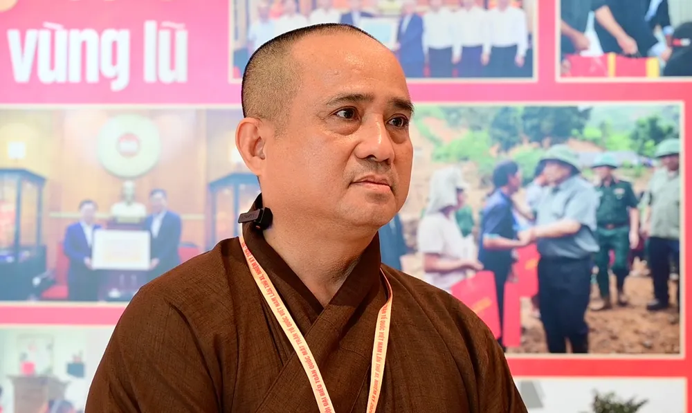 Thượng tọa.jpg