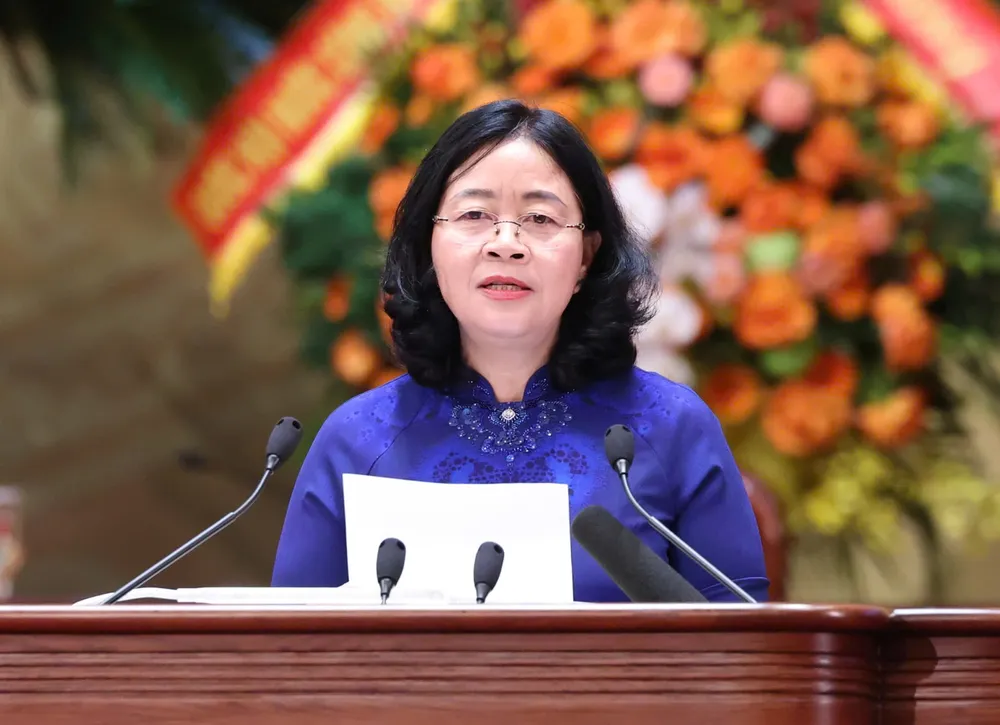 Đồng chí Bùi Thị Minh Hoài phát biểu nhận nhiệm vụ.jpg