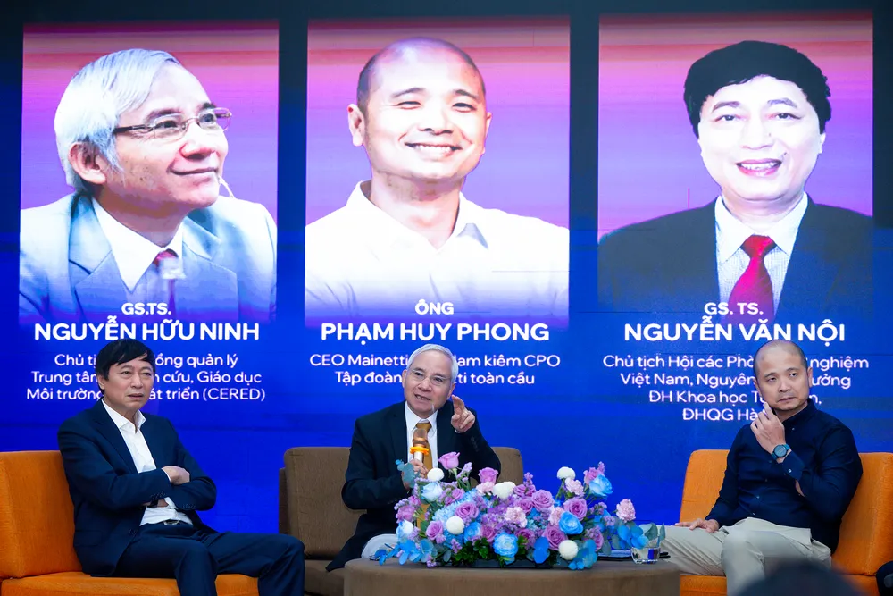 Các chuyên gia tham gia tọa đàm.png