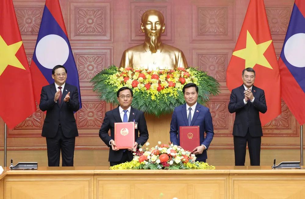 Bản ghi nhớ giữa Chính phủ nước CHXHCN Việt Nam và Chính phủ nước CHDCND Lào về chiến lược hợp tác trong lĩnh vực giao thông vận tải giai đoạn 2026-2035.jpg