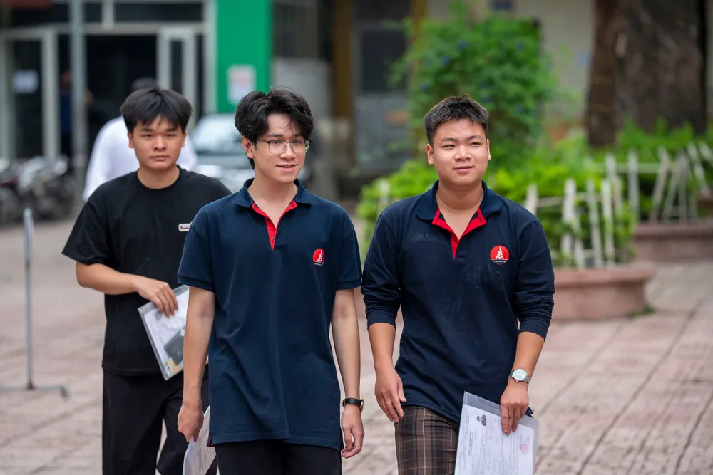 Thí sinh Hà Nội hoàn tất buổi thi cuối của kỳ thi tốt nghiệp THPT năm 2026 với các môn thi tự chọn. Ảnh: ĐỖ TRUNG
