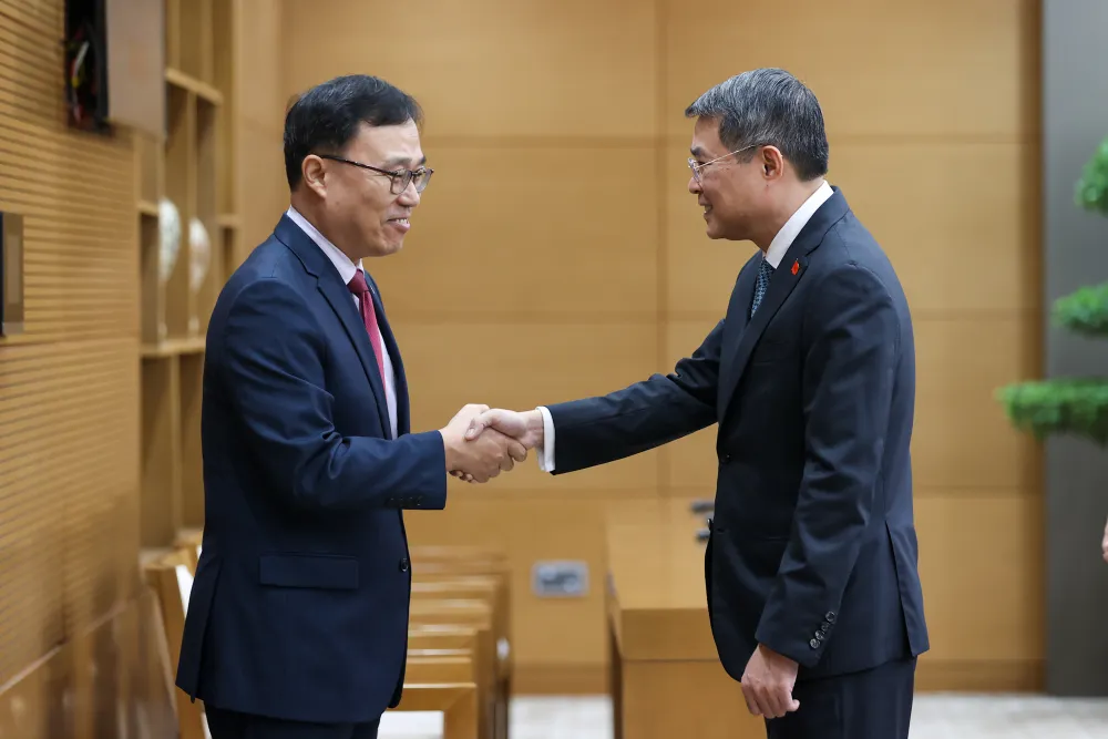 Thủ tướng Chính phủ Lê Minh Hưng tiếp Đại sứ Hàn Quốc tại Việt Nam Choi Young Sam.jpg