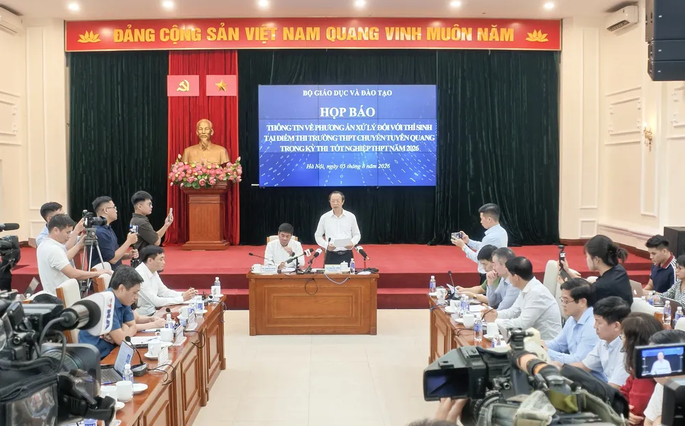 Quang canh 2.jpg
