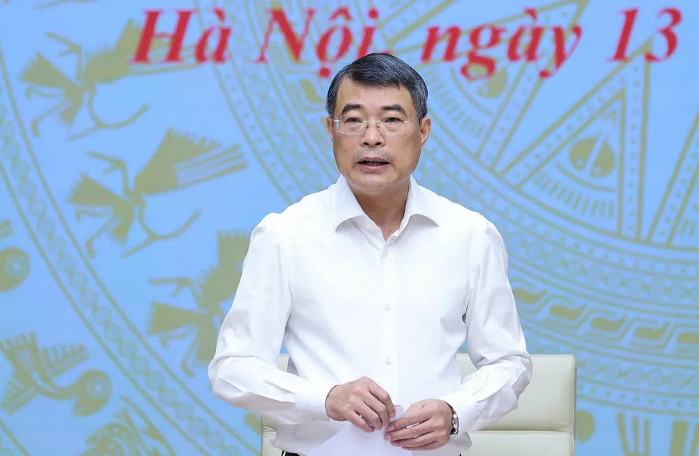 Thủ tướng Lê Minh Hưng phát biểu tại buổi làm việc với NHNN và các tổ chức tín dụng. Ảnh: VIẾT CHUNG