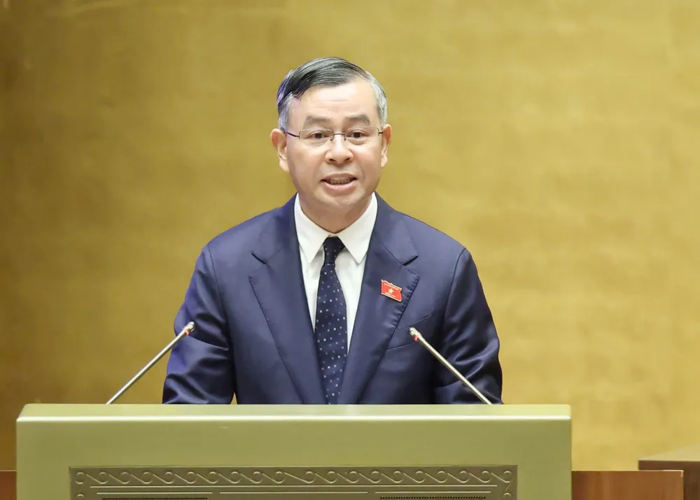 Bộ trưởng Bộ Tài chính Ngô Văn Tuấn phát biểu giải trình, làm rõ một số vấn đề đại biểu Quốc hội nêu, sáng 20-8. Ảnh: QUANG PHÚC