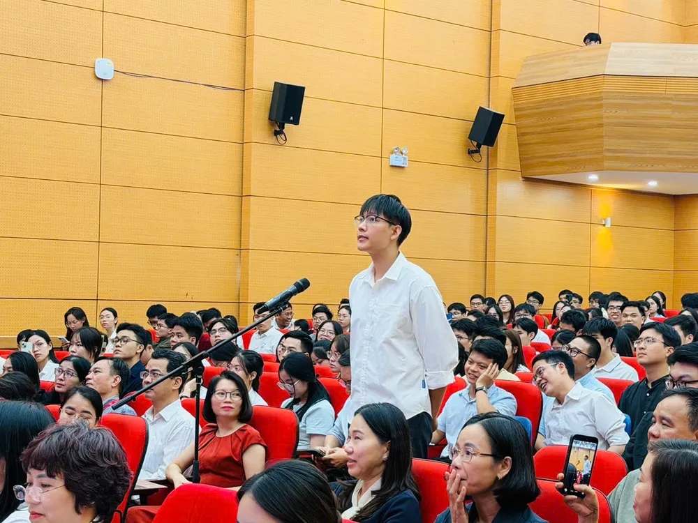 Nguyễn Đức Anh Quân, thủ khoa bác sĩ nội trú chọn chuyên ngành Sản phụ khoa. Ảnh: NGỌC DUNG