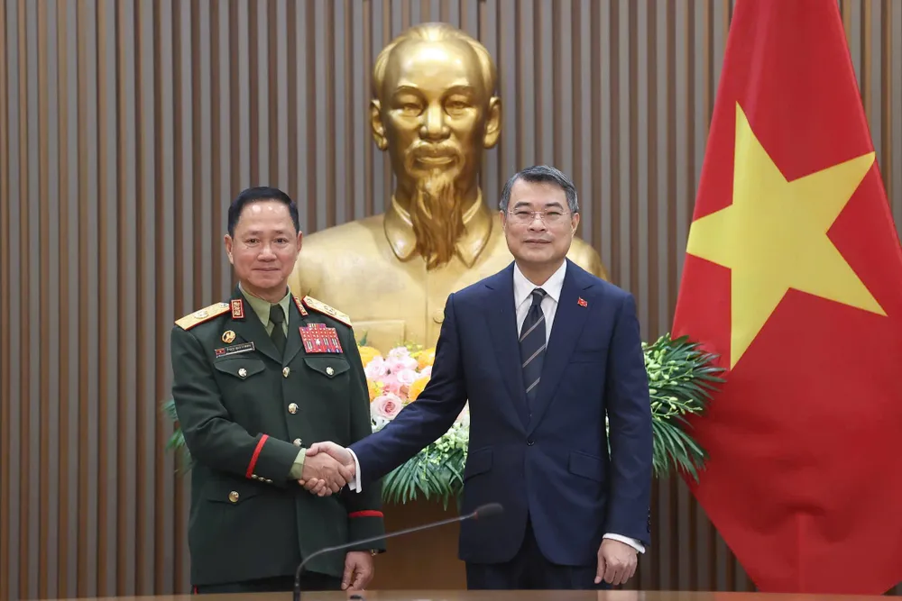 Thủ tướng Lê Minh Hưng tiếp Đại tướng Khamliang Outhakaysone, Ủy viên Bộ Chính trị, Phó Thủ tướng, Bộ trưởng Bộ Quốc phòng Lào.jpg