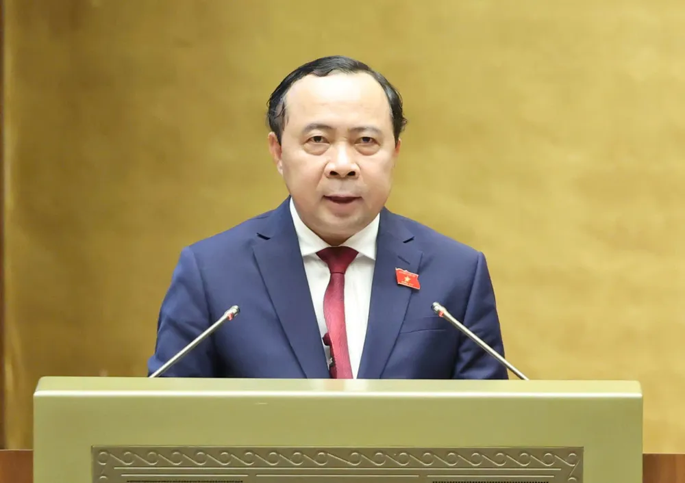 Bộ trưởng Bộ KH-CN Vũ Hải Quân trình bày tờ trình về dự án Luật sửa đổi, bổ sung một số điều của Luật Sở hữu trí tuệ. Ảnh: QUANG PHÚC