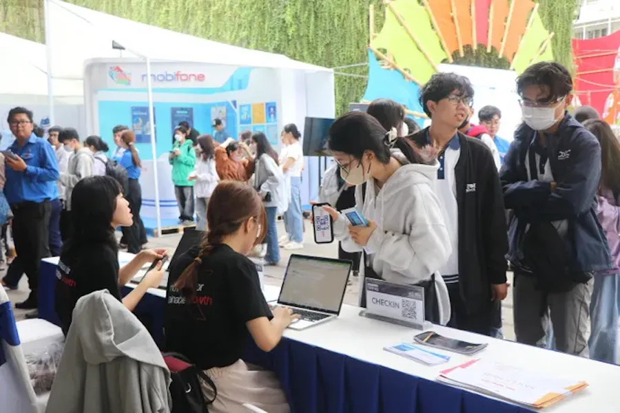 Các hoạt động tại Nhà văn hóa Thanh Niên TPHCM. Ảnh: Thu Hoài