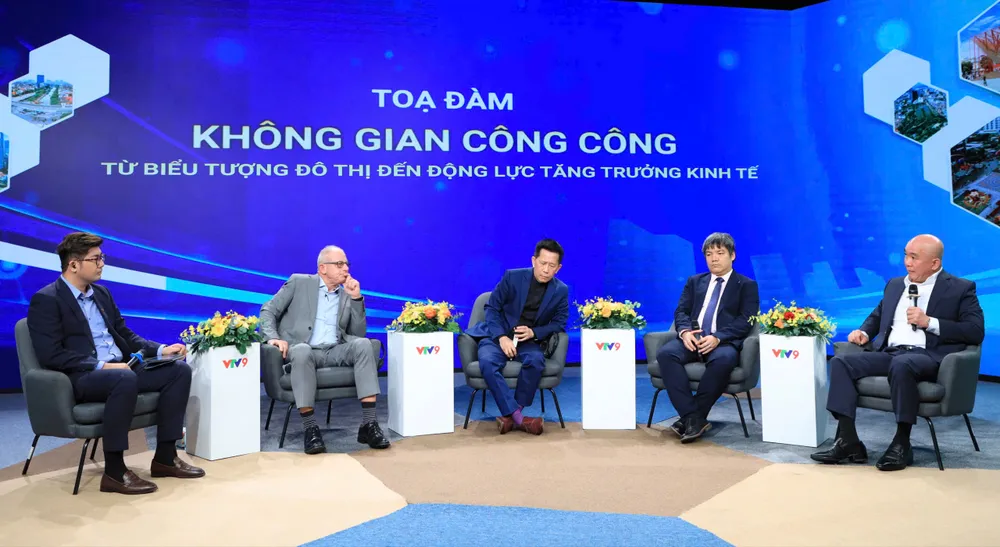 Tọa đàm “Không gian công cộng – Từ biểu tượng đô thị đến động lực tăng trưởng kinh tế”. Ảnh: TH